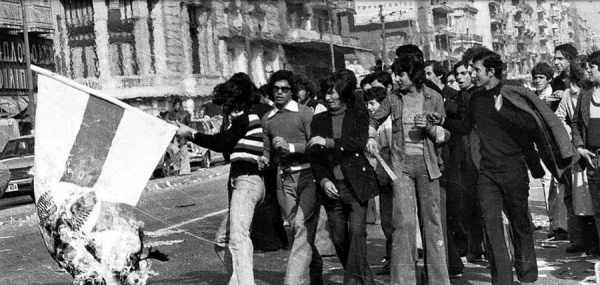 Μύθοι και Αλήθειες για την εξέγερση στο Πολυτεχνείο το 1973